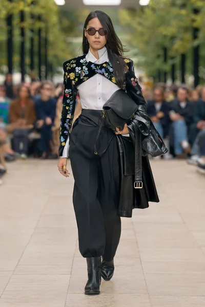 Look 40